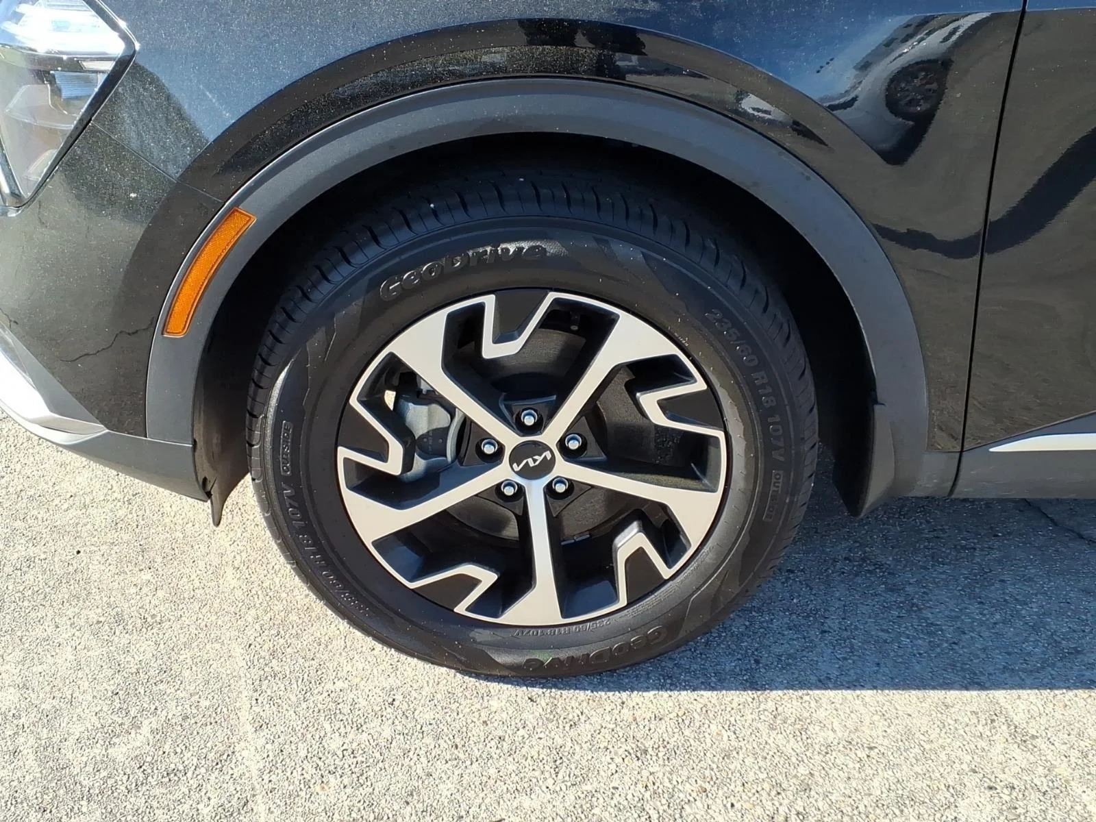 Used 2023 Fusion Black Kia EX image 6