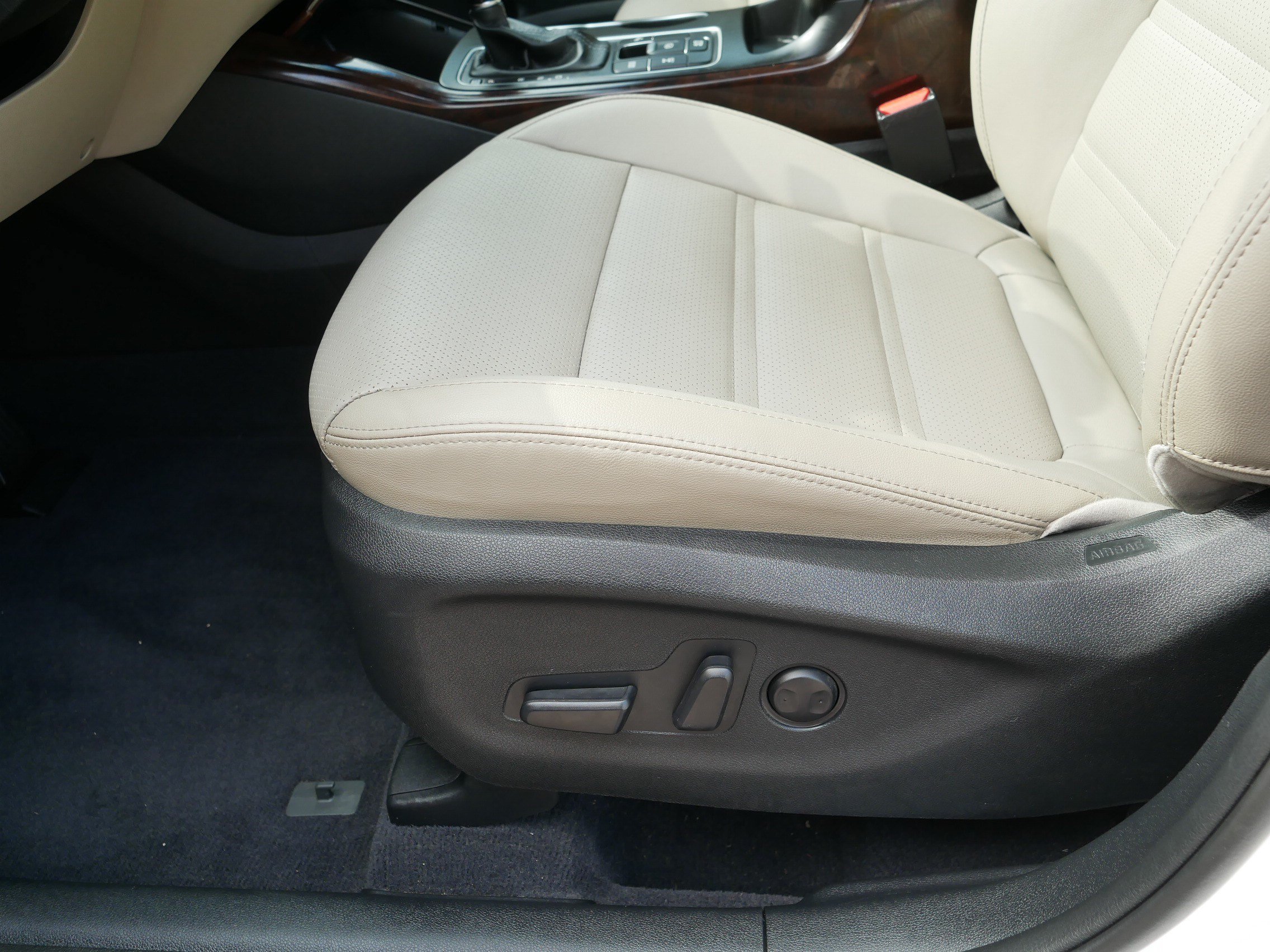 Certified Used 2017 Snow White Pearl Kia EX V6 image 20