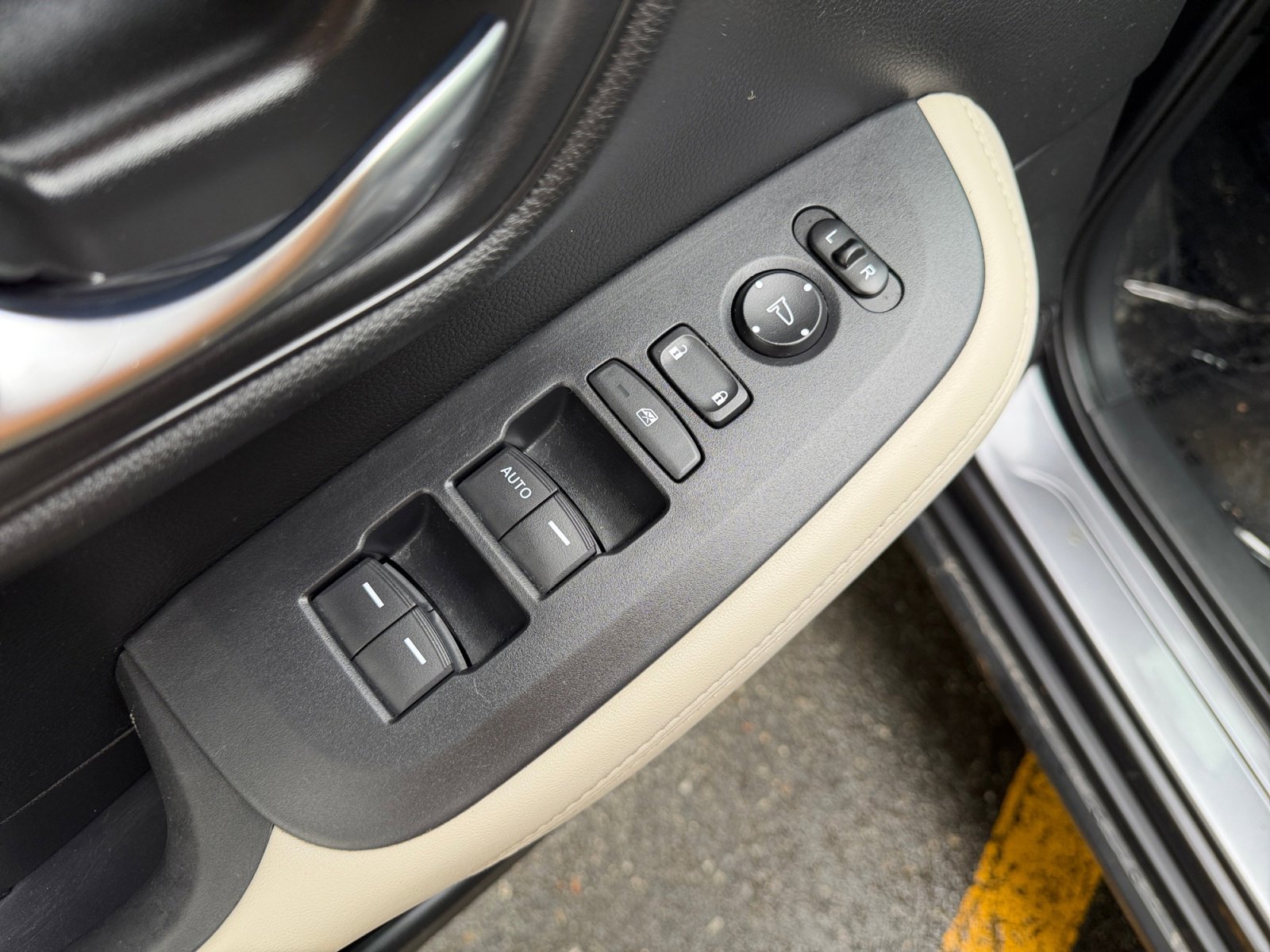Used 2024 Gray Honda LX image 26