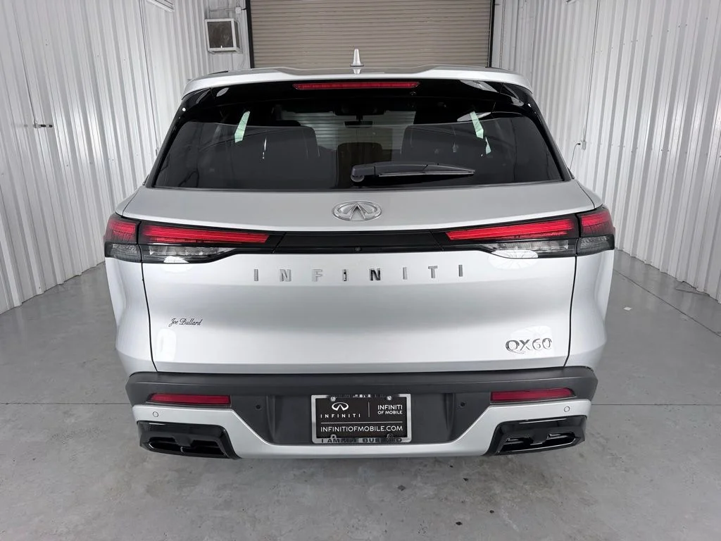 Used 2023 Silver INFINITI PURE image 6