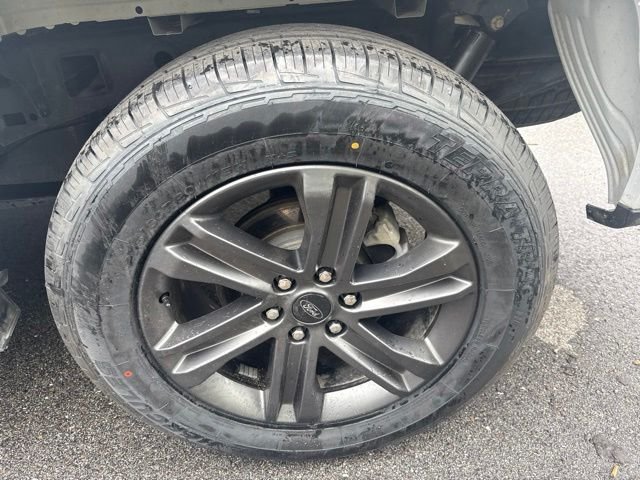 Used 2023 White Ford XLT image 9