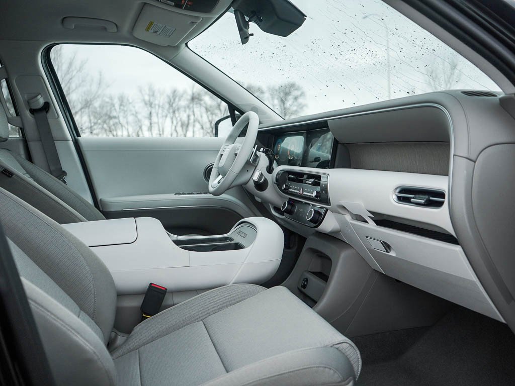 New 2026 Abyss Black Pearl Hyundai SE AWD image 10