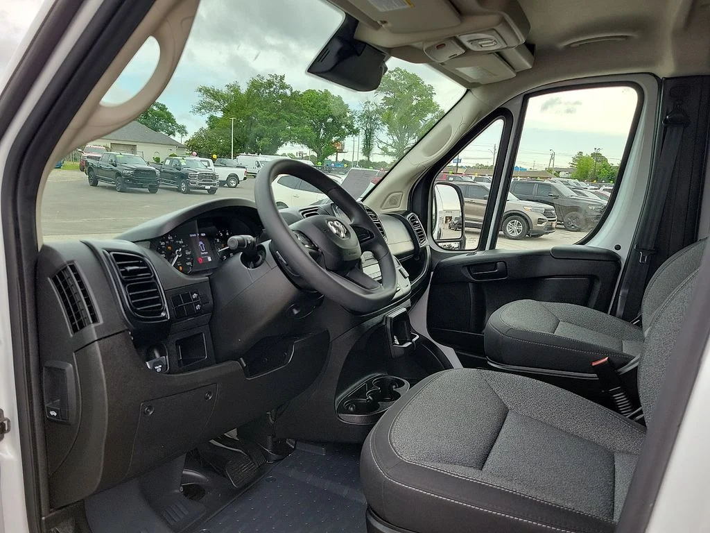 Used 2025 White Ram High Roof image 12