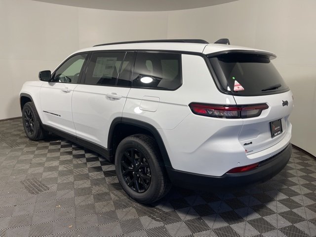 2025 Jeep Grand Cherokee Altitude X photo 3