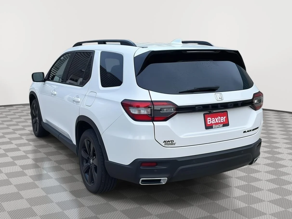 Used 2025 Platinum White Pearl Honda Black Edition image 11