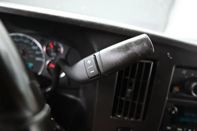 2021 Chevrolet Express Cargo Work Van - Photo 25