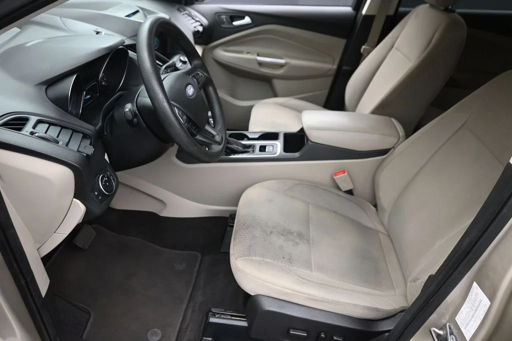 Used 2018 Gold Ford SE image 16