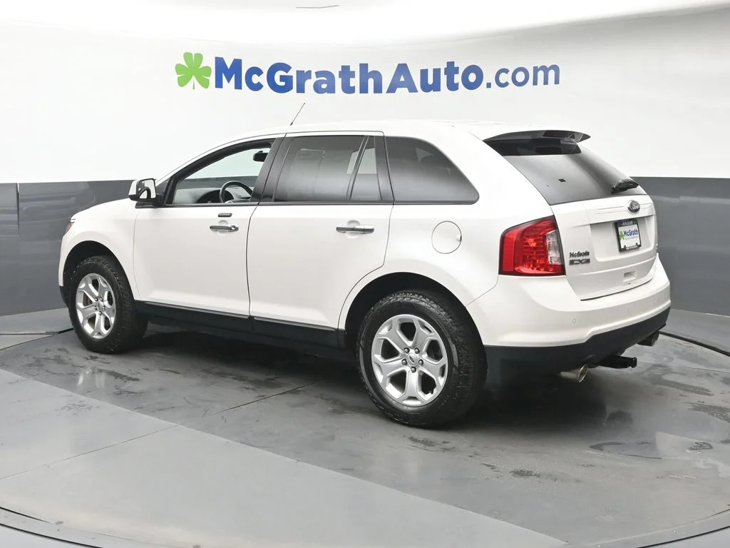 Used 2011 White Ford SEL image 24