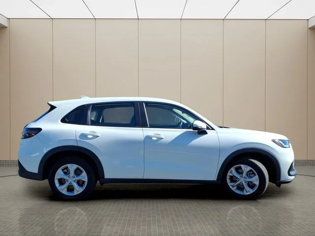 Used 2023  Honda LX image 7