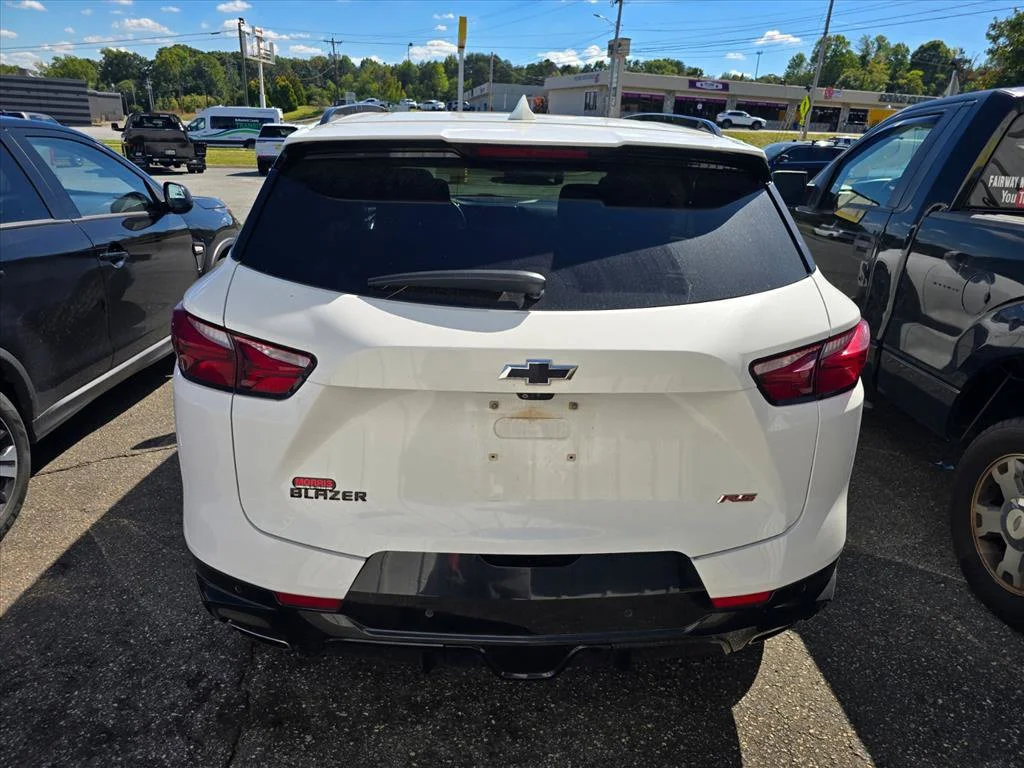 Used 2019 White Chevrolet RS image 13