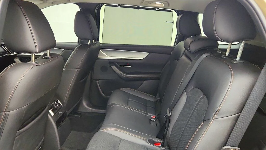 Used 2025 Zircon Sand Metallic Mazda Premium Package AWD image 20