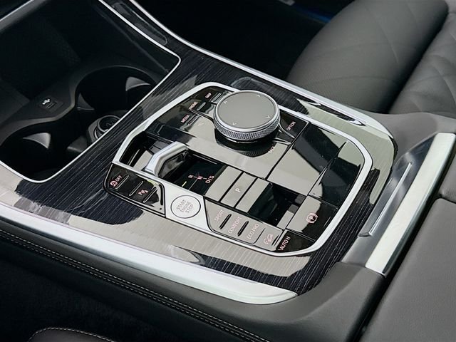 New 2026 Black Sapphire Metallic BMW xDrive40i image 17