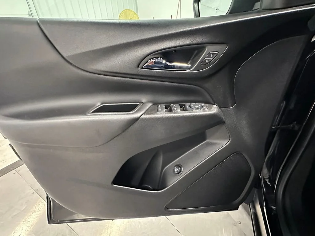 Used 2022 Black Chevrolet LT image 21