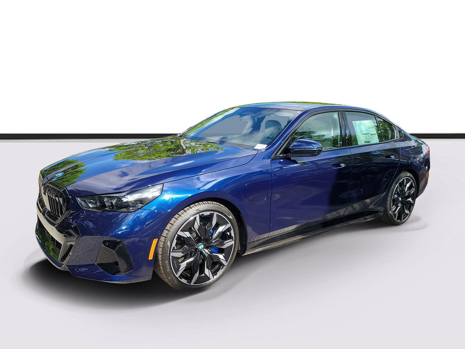 New 2027 Tanzanite Blue II Metallic BMW 550e xDrive image 2