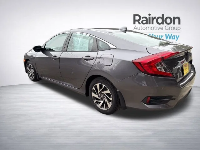 Used 2018  Honda EX image 5