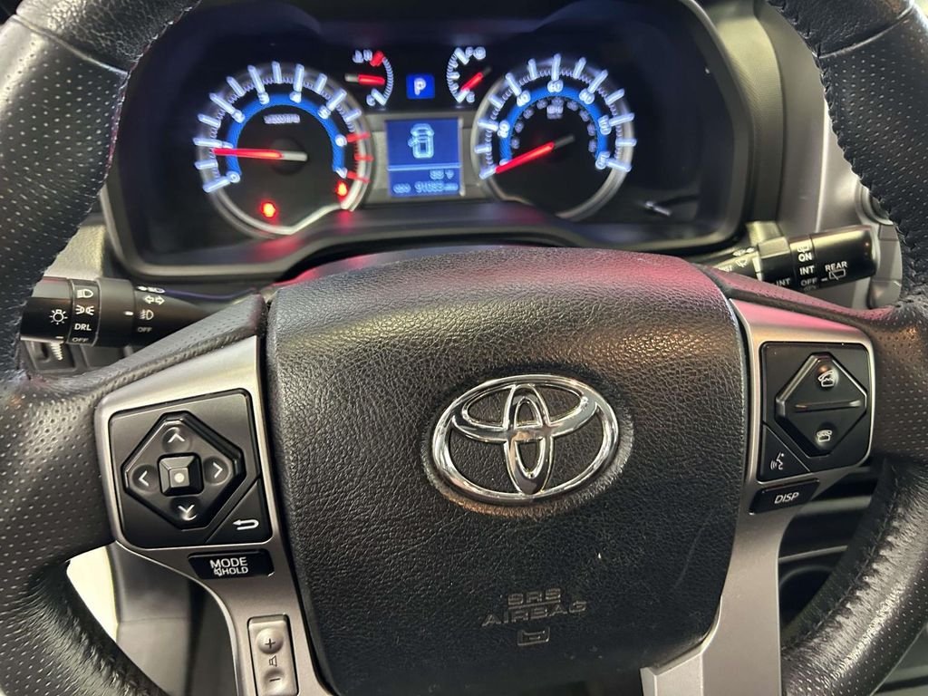 Used 2019 White Toyota SR5 image 20