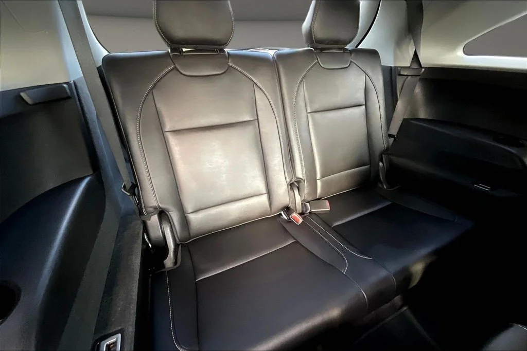 Used 2020  Acura Advance image 28