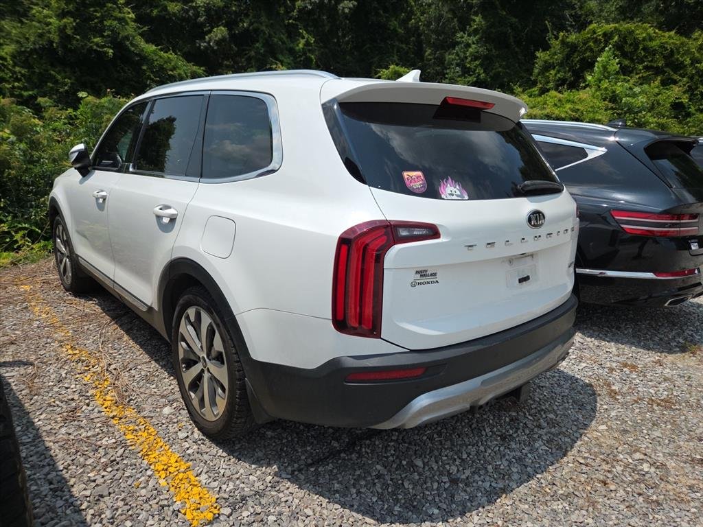 Used 2021 White Kia EX image 5