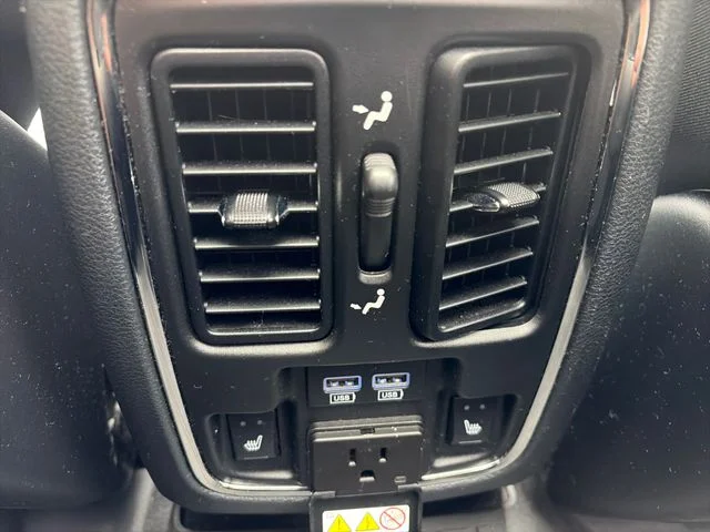 Used 2018 White Jeep Limited image 27