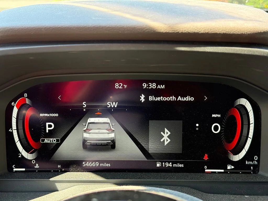 Used 2021 Red Nissan Platinum image 10