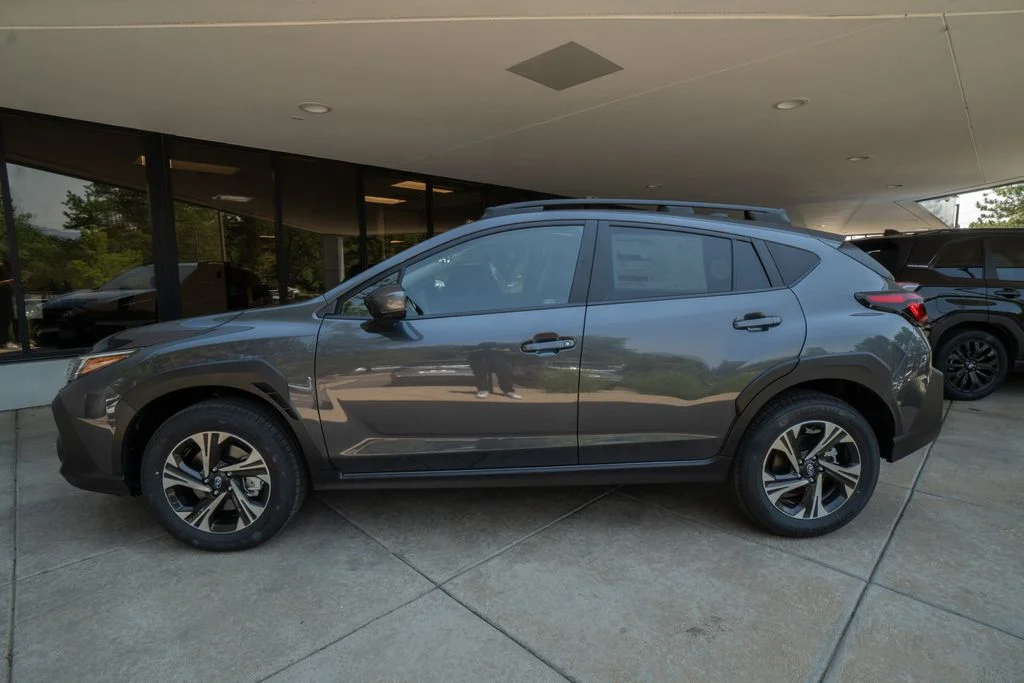 New 2026 MAGNETITE GRAY PEARL Subaru Premium image 4