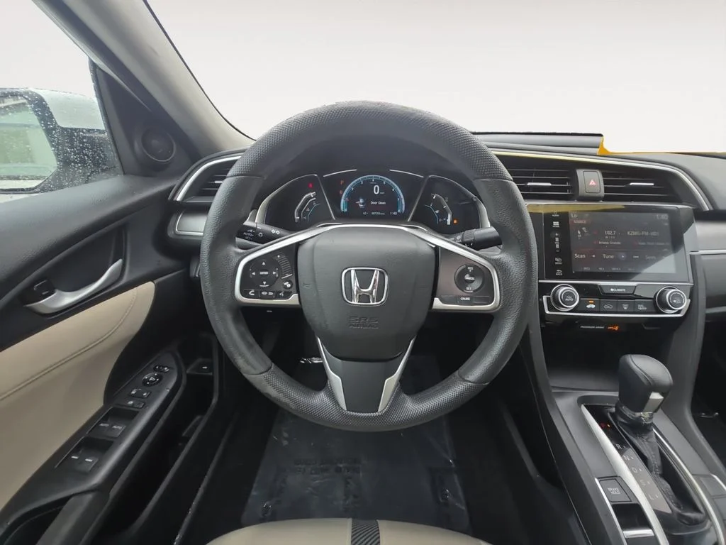 Used 2017 White Honda EX image 11