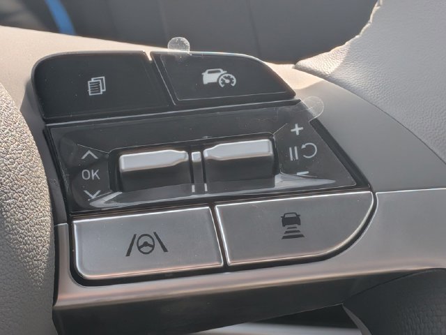 Used 2026 Gray Hyundai SEL Sport image 16