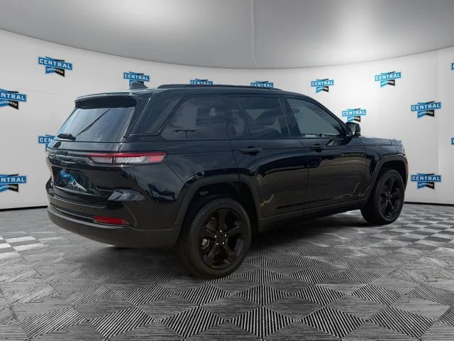 Certified Used 2023 Black Jeep Altitude X image 6