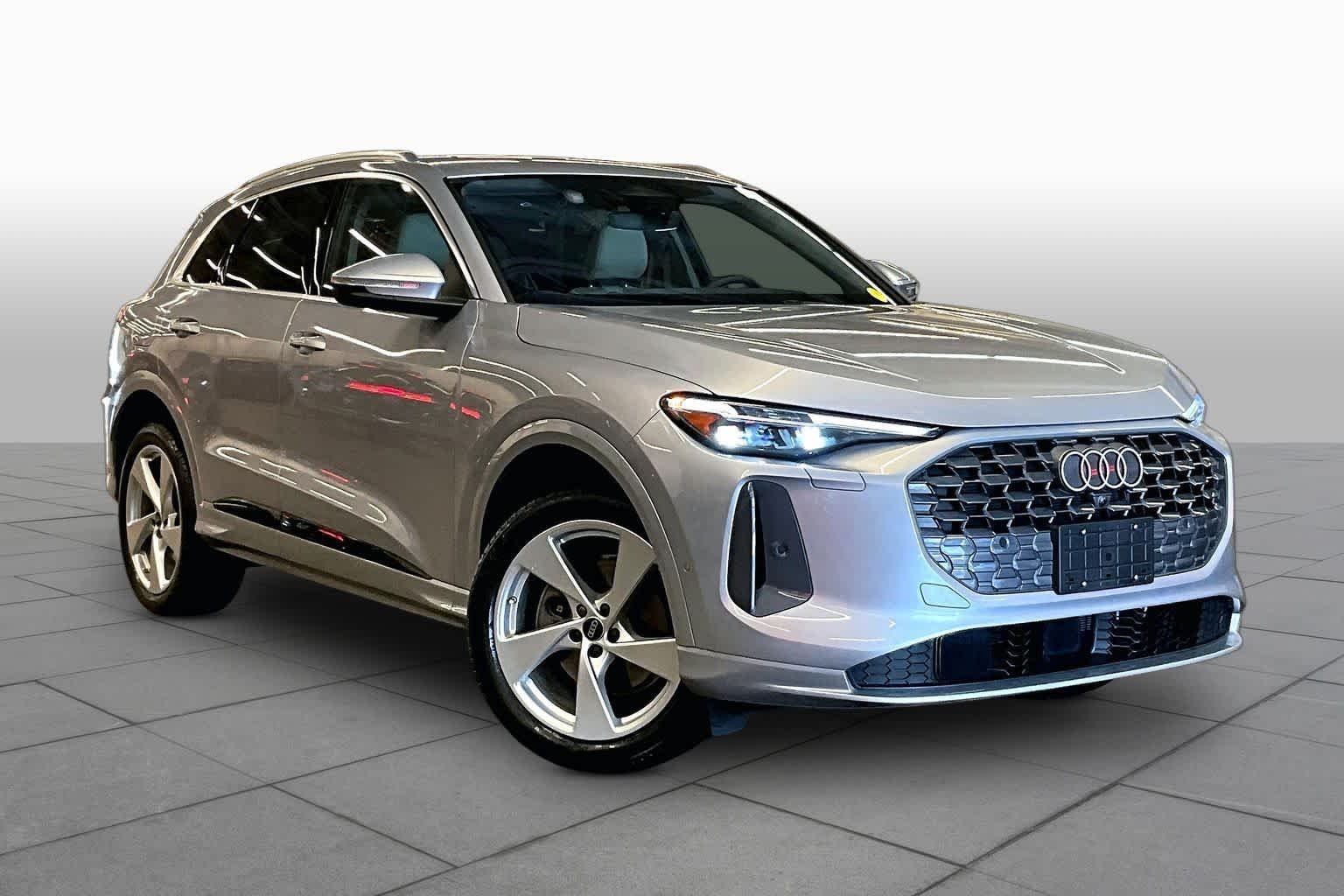 Used 2025 Florett Silver Metallic Audi Premium Plus image 3
