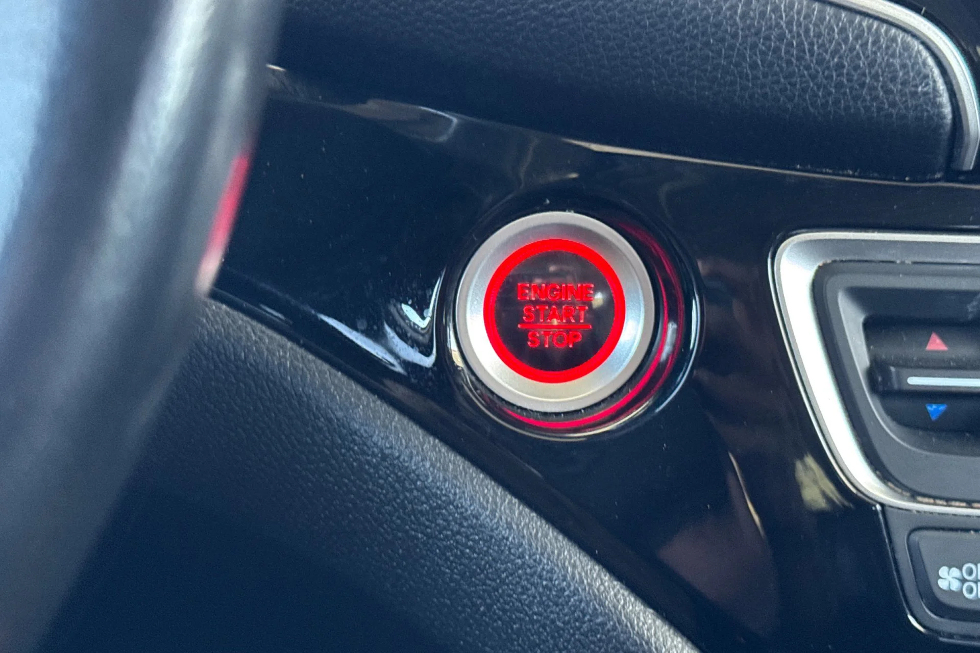 Used 2019  Honda Touring image 25