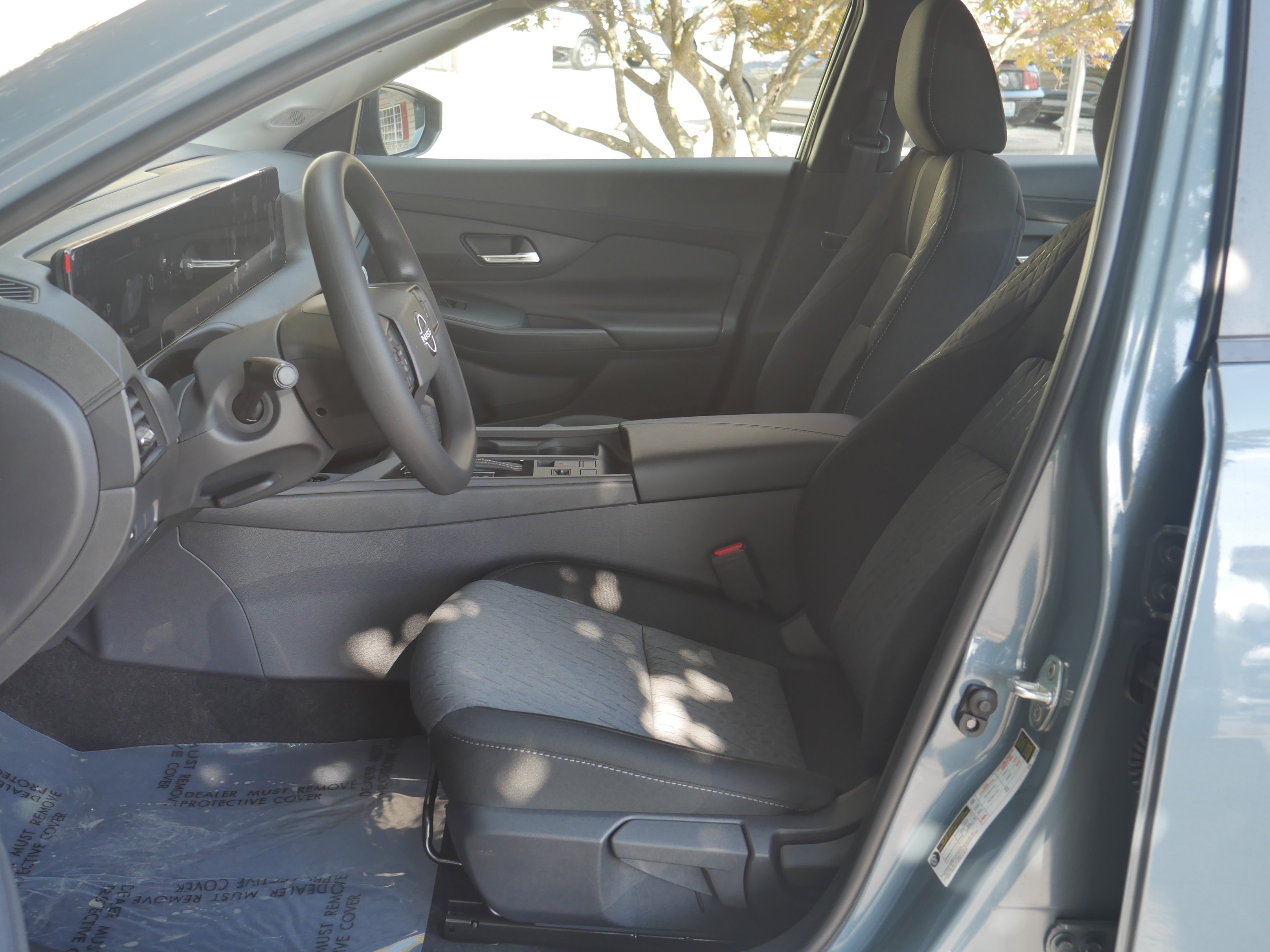 New 2027 Atlantic Gray Metallic Nissan SV image 3