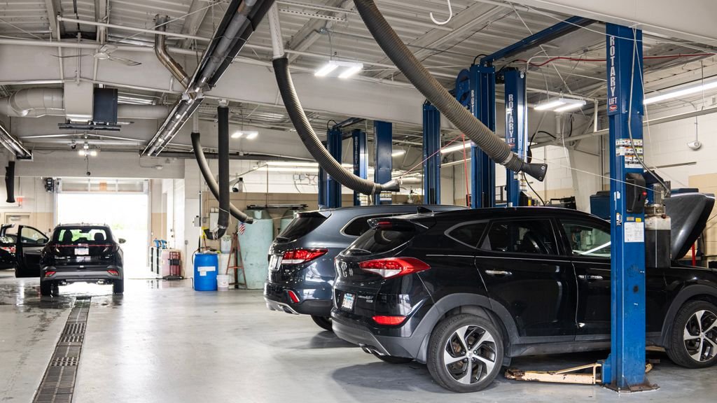 Used 2019 White Ford SEL image 8