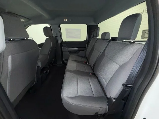 New 2026 Oxford White Ford XLT image 30