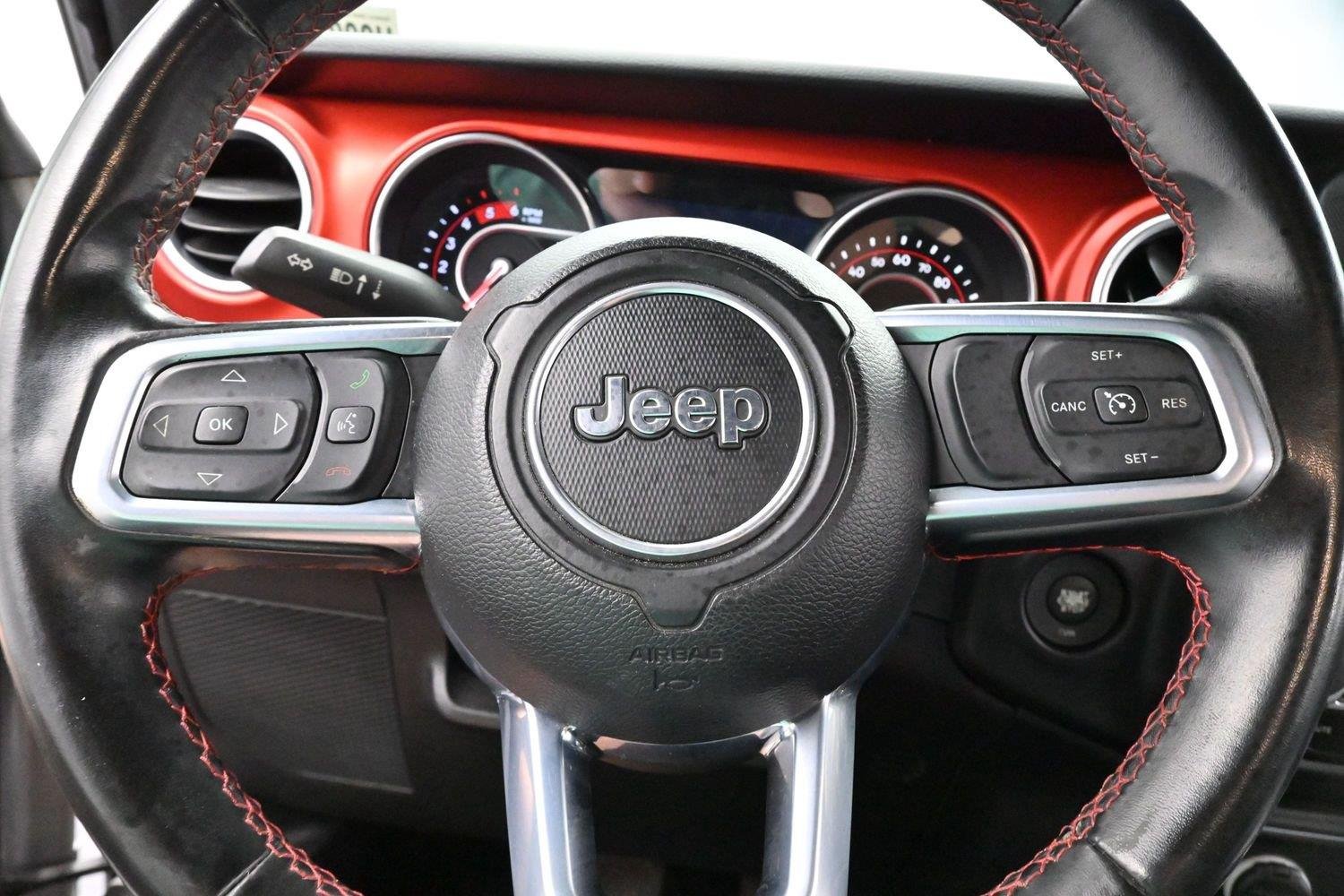 Used 2021 Billet Silver Metallic Clearcoat Jeep Unlimited Rubicon image 14