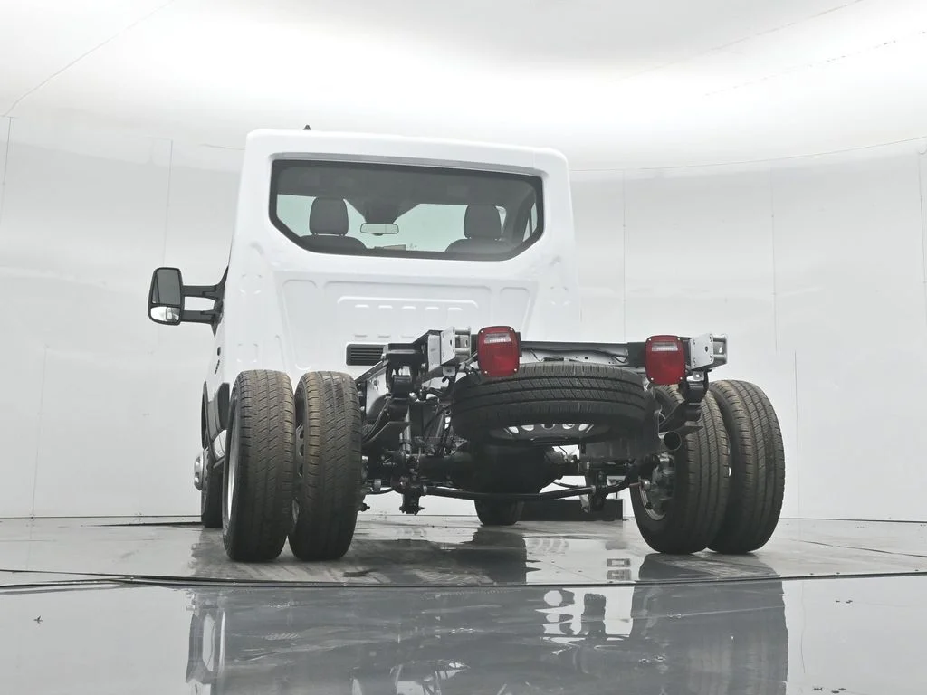 New 2026 Oxford White Ford Base image 41