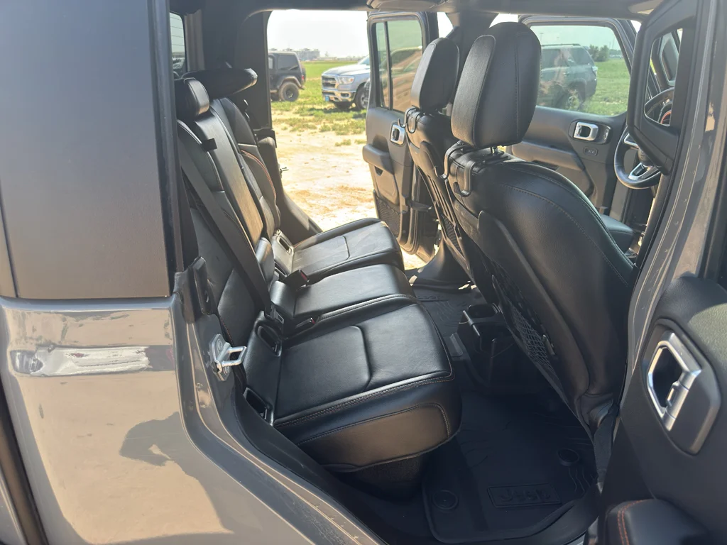 Used 2022 Sting-Gray Clearcoat Jeep Mojave image 29
