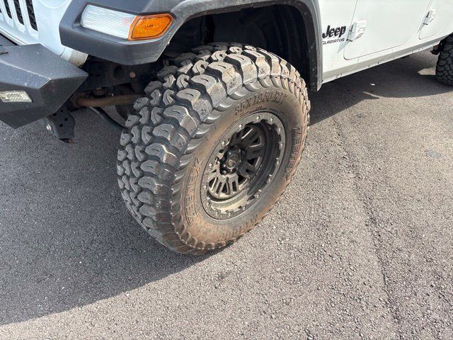 Used 2020 White Jeep Sport image 4