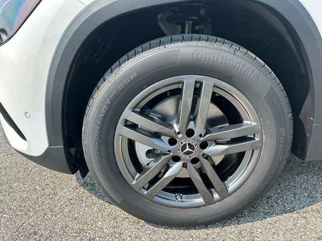 New 2026 Polar White Mercedes-Benz GLA 250 image 9