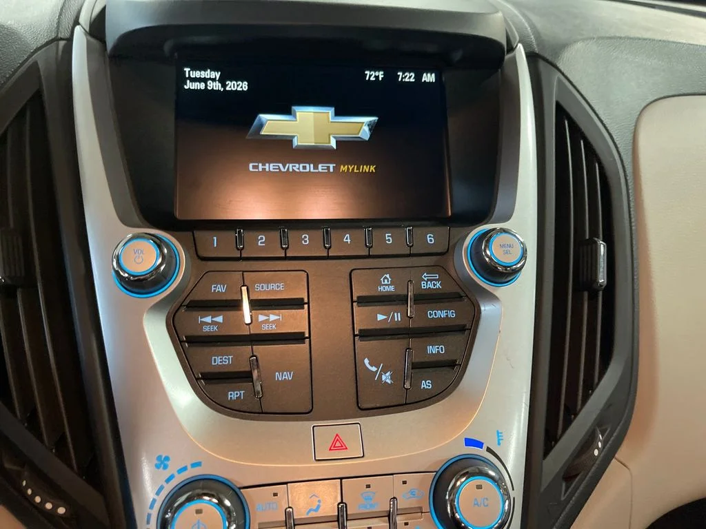 Used 2017 White Chevrolet LT image 19