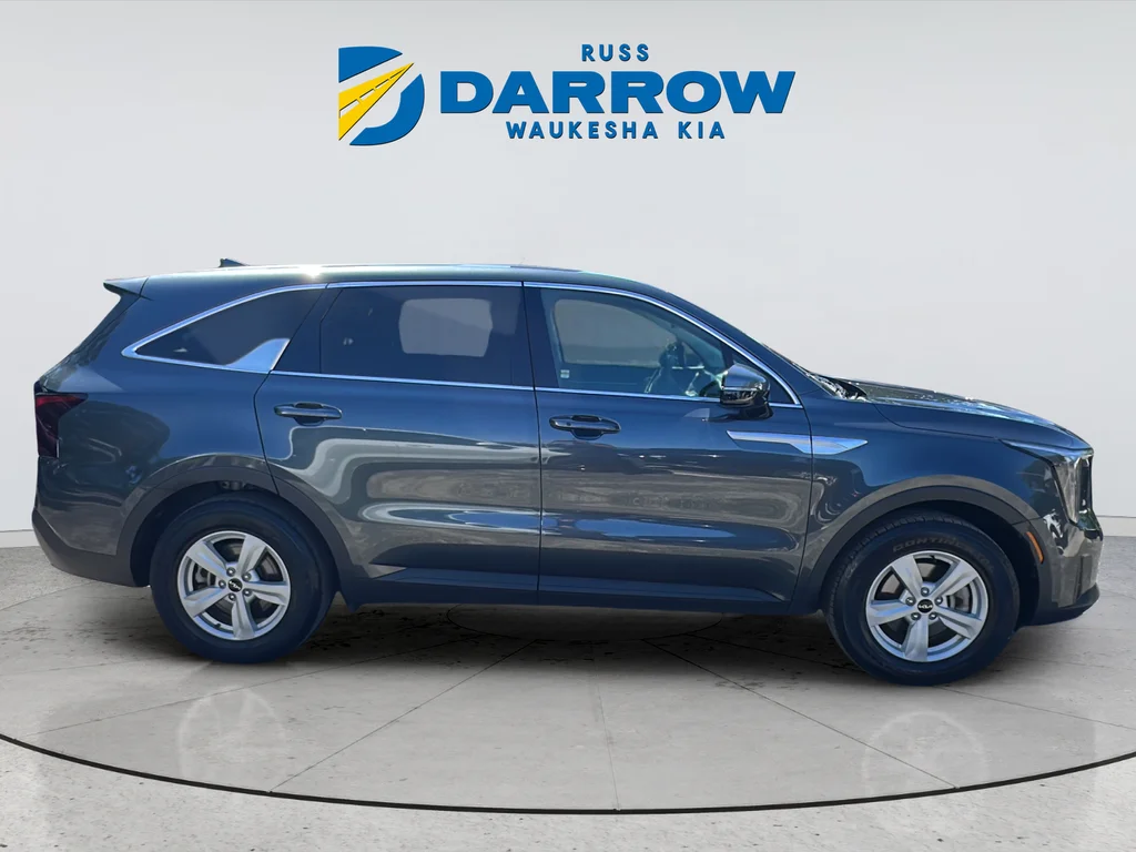 Certified Used 2024 Gray Kia LX image 6