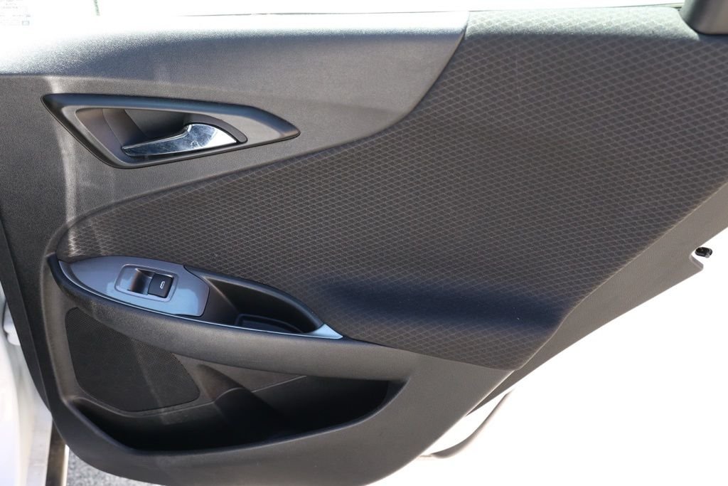 Used 2023 White Chevrolet LT image 18