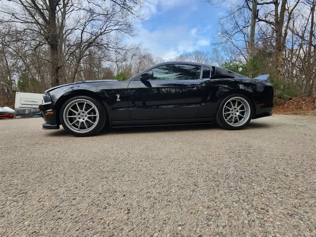Used 2014 Black Ford Shelby GT500 image 21