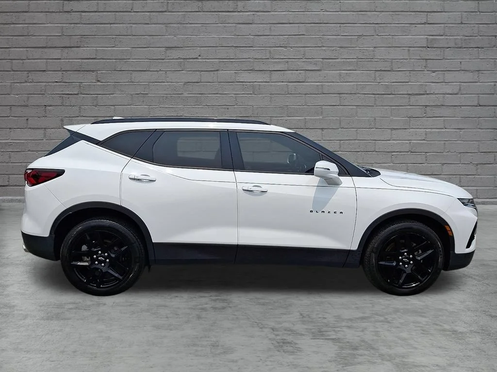 Used 2020 SUMMIT WHITE Chevrolet LT image 13