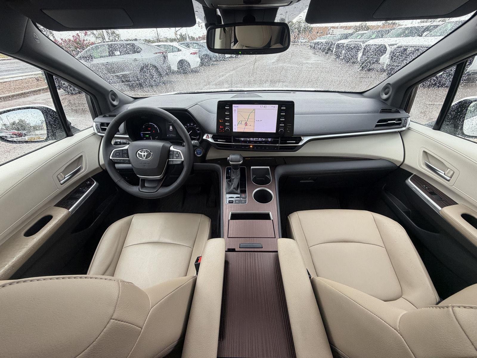 Used 2021 Blizzard Pearl Toyota XLE image 23