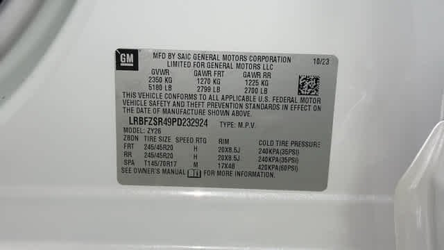 Used 2023 White Frost Tricoat Buick Avenir image 12