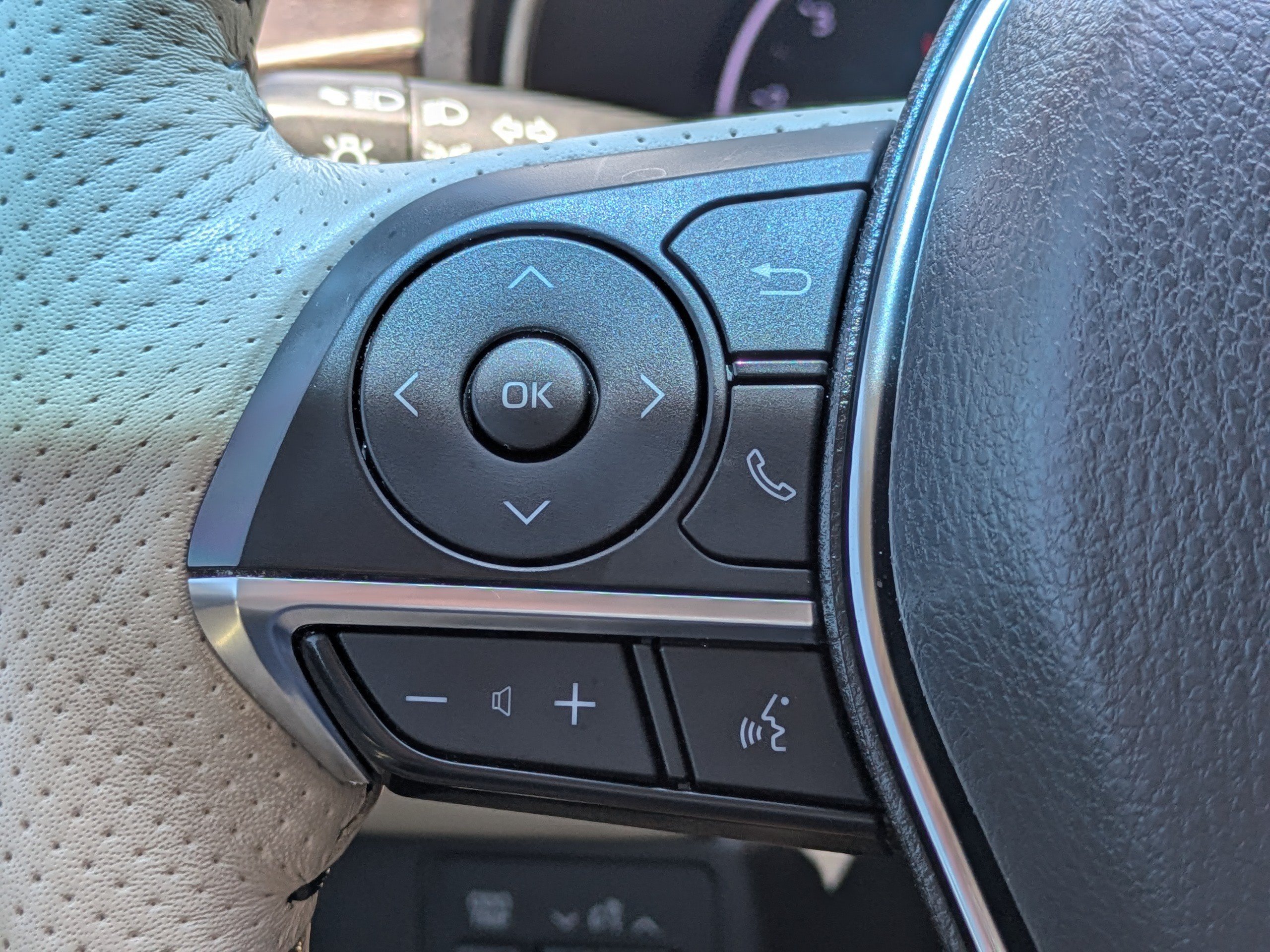 2019 Toyota Avalon Limited - Photo 25