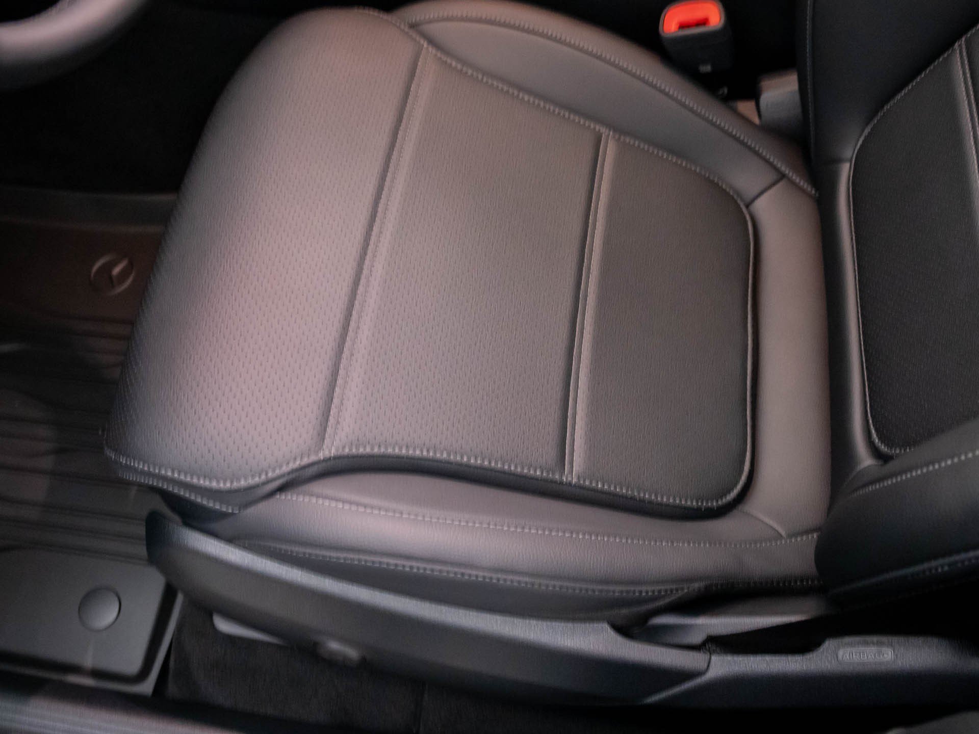 Used 2026 Black Mercedes-Benz GLC 300 image 17