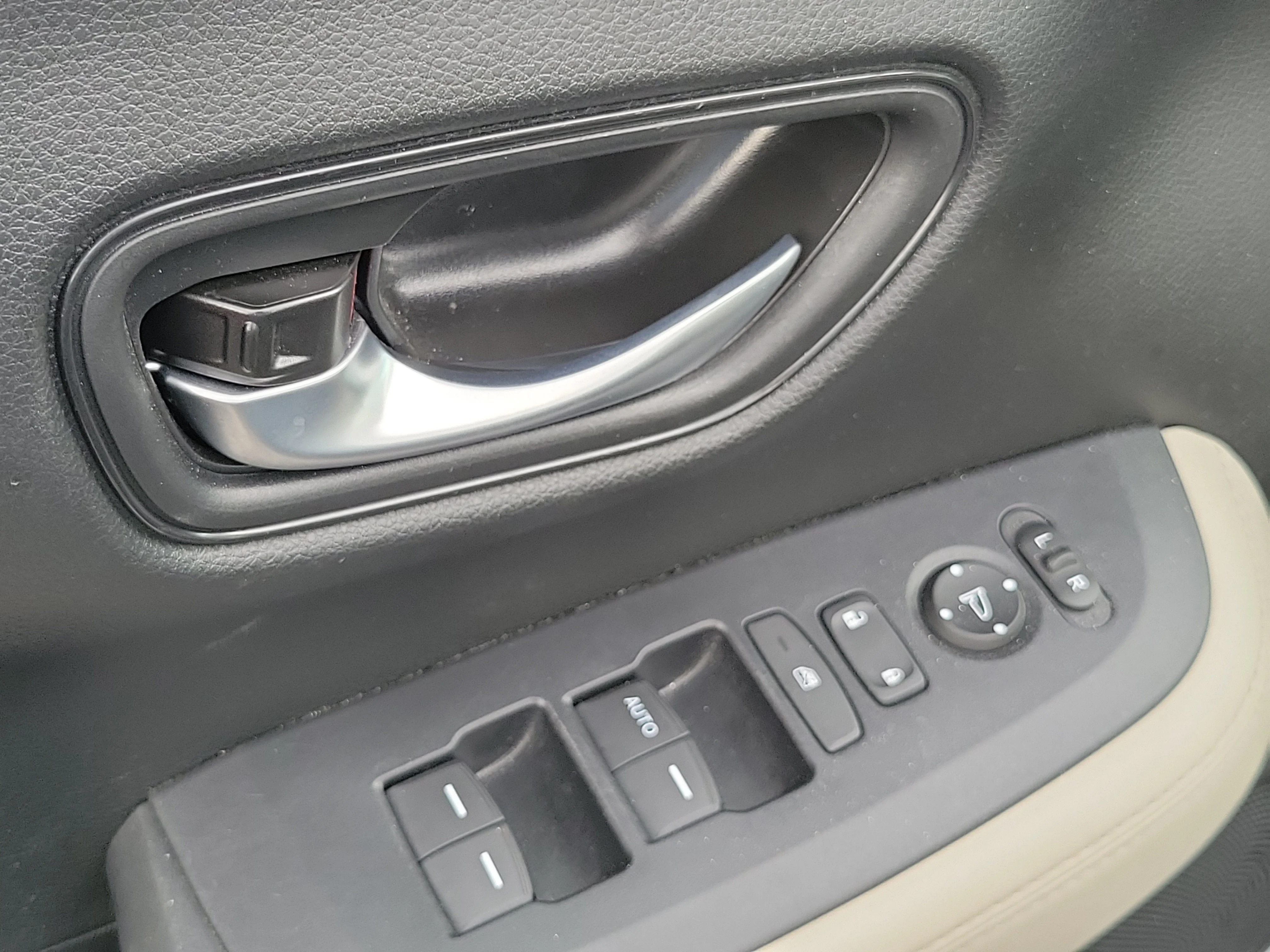 2025 Honda HR-V LX - Photo 20