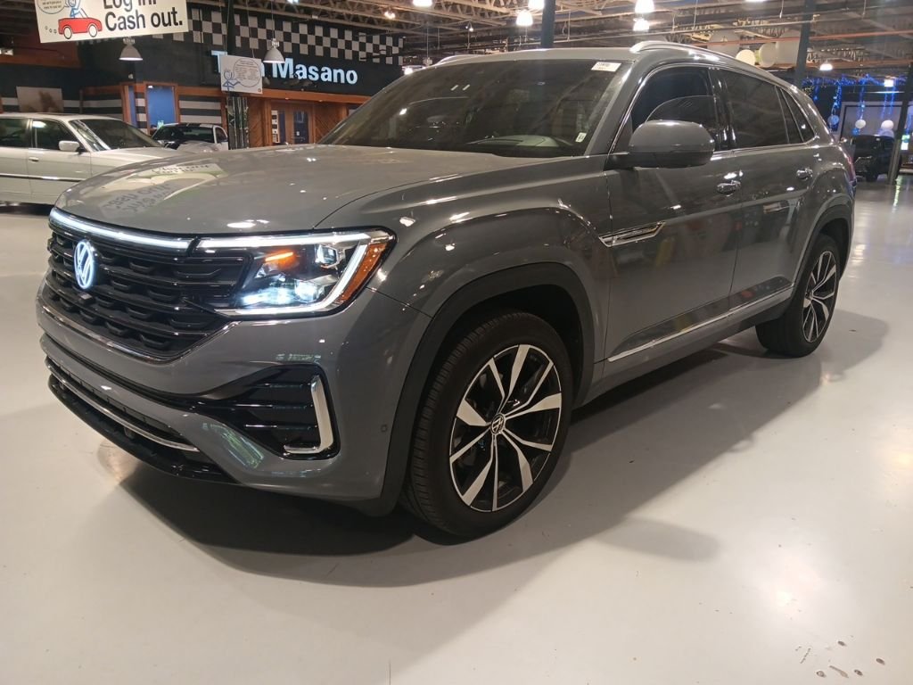 2024 Volkswagen Atlas Cross Sport 2.0T SEL Premium R-Line 4MOTION's photo