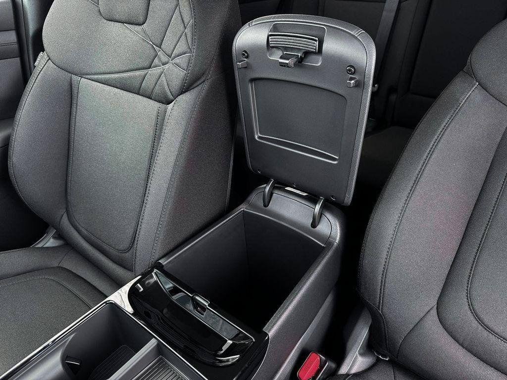 New 2026 White Hyundai SEL AWD image 18